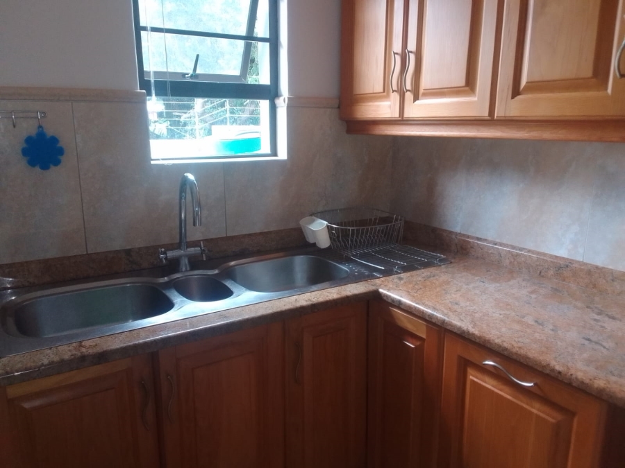 To Let 3 Bedroom Property for Rent in Selborne Eastern Cape